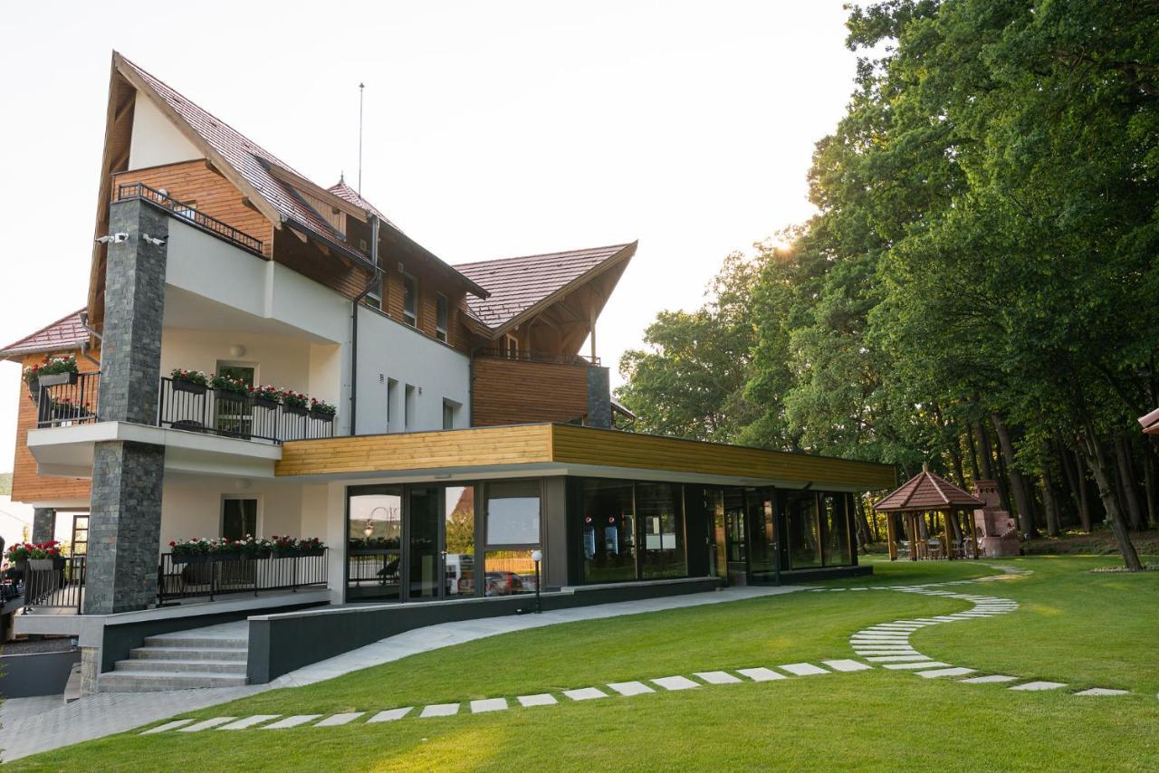 Panorama Boutique Hotel Sfantu Gheorghe  ภายนอก รูปภาพ