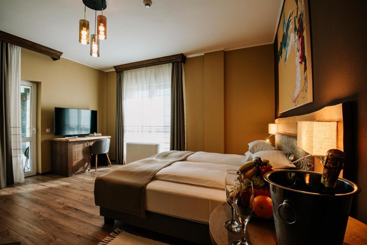 Panorama Boutique Hotel Sfantu Gheorghe  ภายนอก รูปภาพ
