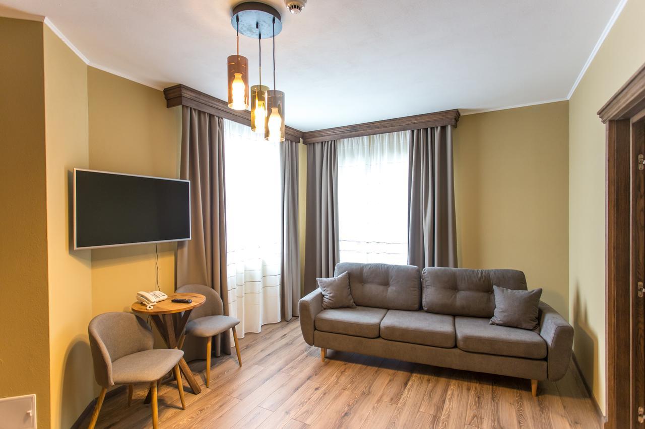 Panorama Boutique Hotel Sfantu Gheorghe  ภายนอก รูปภาพ