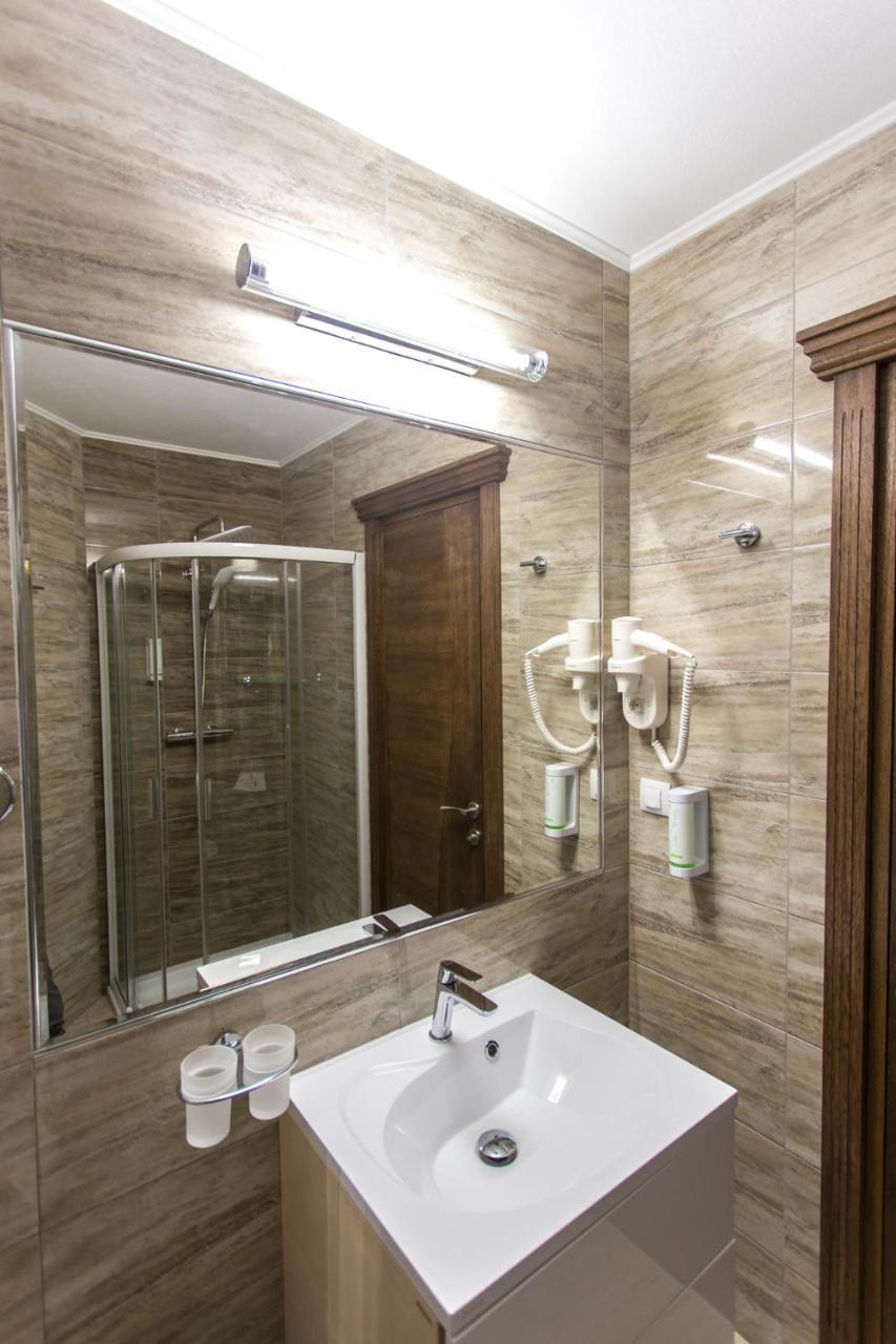 Panorama Boutique Hotel Sfantu Gheorghe  ภายนอก รูปภาพ