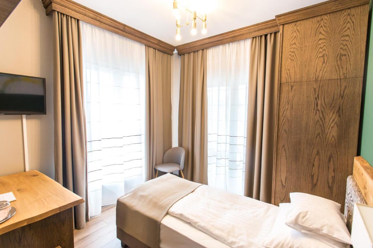 Panorama Boutique Hotel Sfantu Gheorghe  ภายนอก รูปภาพ