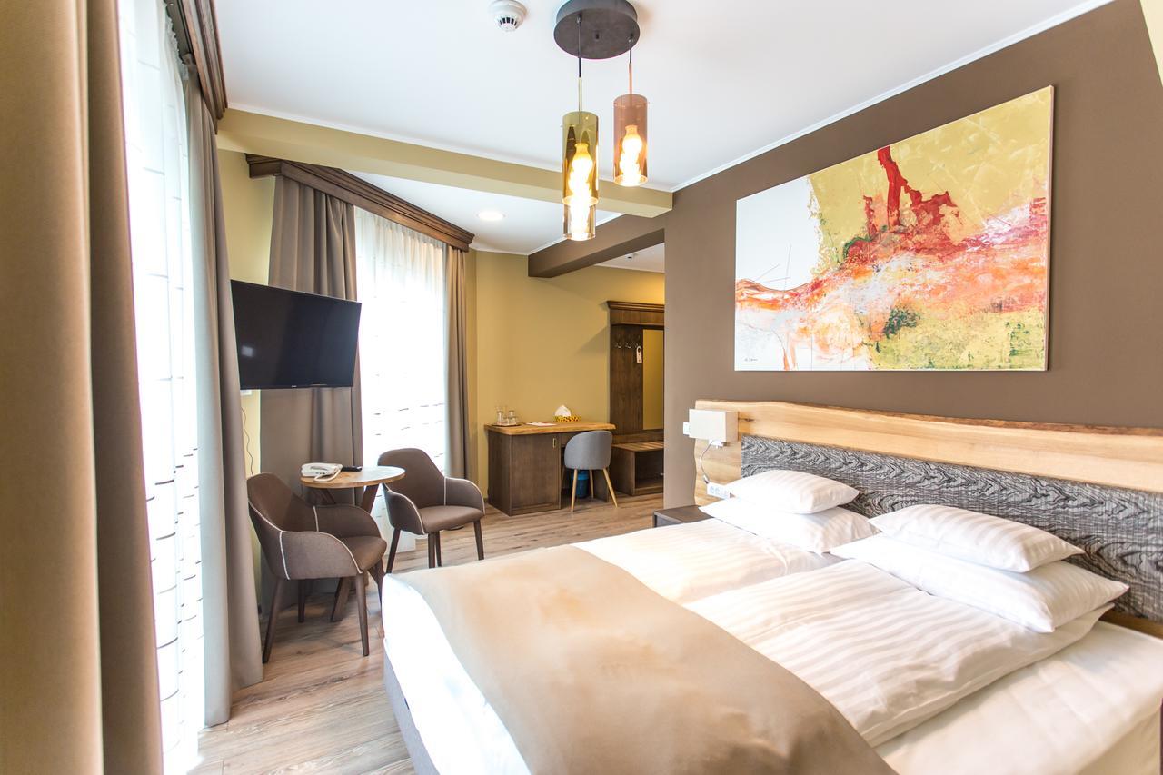 Panorama Boutique Hotel Sfantu Gheorghe  ภายนอก รูปภาพ