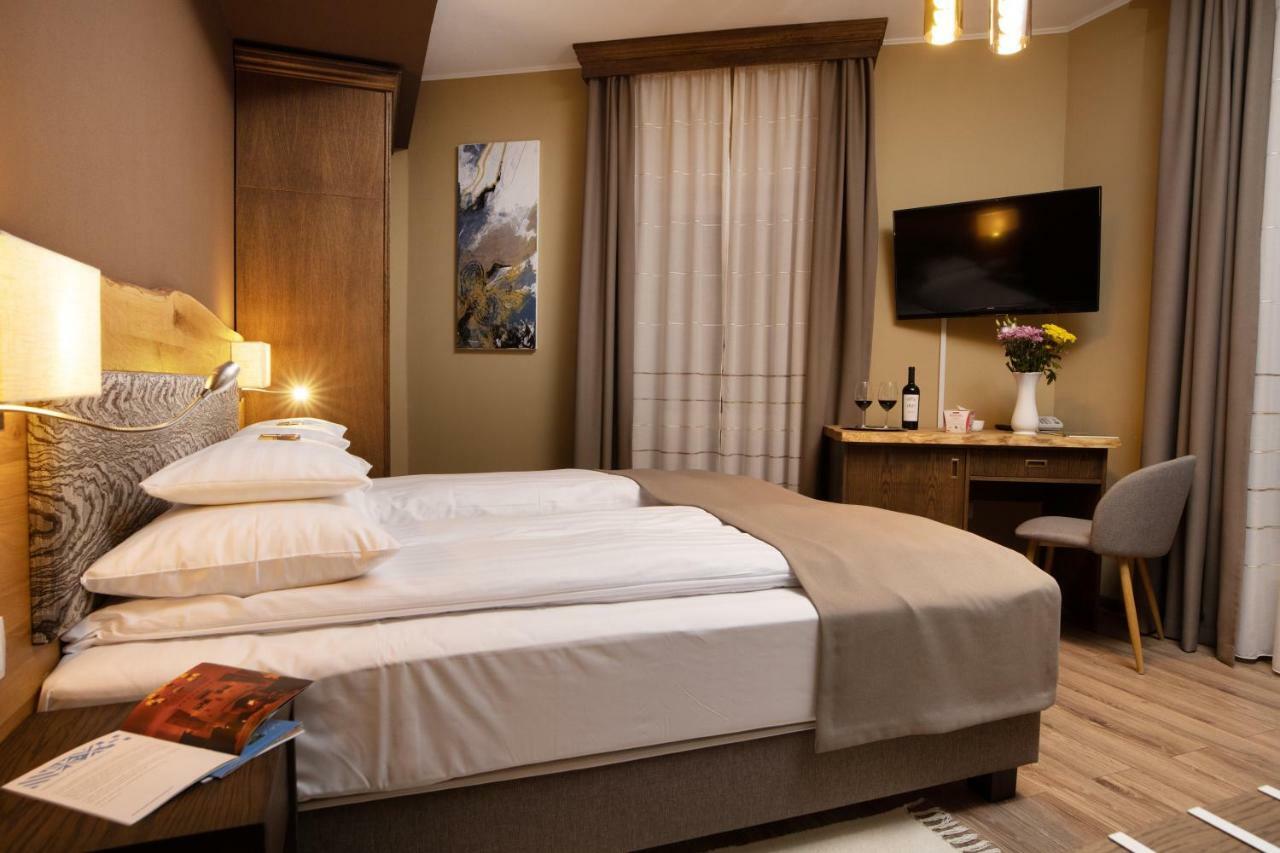 Panorama Boutique Hotel Sfantu Gheorghe  ภายนอก รูปภาพ